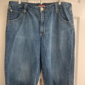 Women’s Size 16  Faded Glory Knee-length Summer Jean Shorts